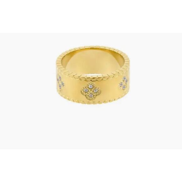 Adornia Tarnish Resistant 18k Gold Plated Crystal Clover Band Ring Size 8 - Picture 3 of 3